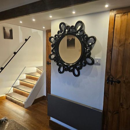 Cosy Coach House Villa Bellingham Bagian luar foto